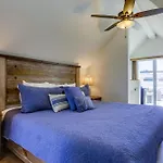 B5383 Nautical Beach House 2